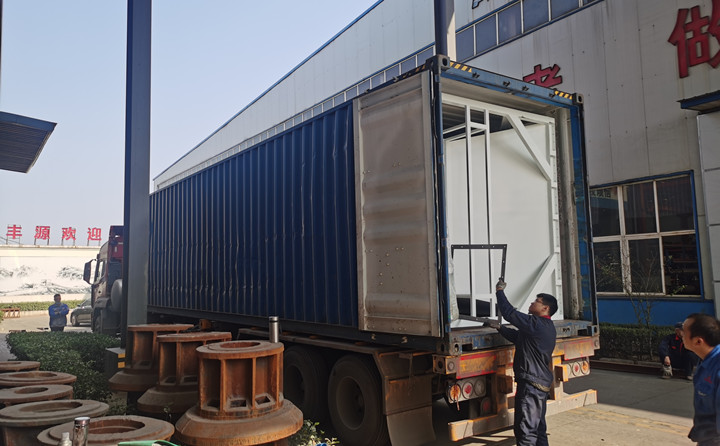 顆粒機生產(chǎn)線發(fā)貨現(xiàn)場.jpg 顆粒機生產(chǎn)線發(fā)貨現(xiàn)場.jpg