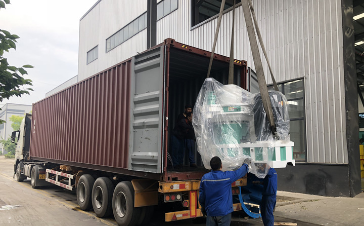 木屑制粒機(jī).jpg 木屑制粒機(jī).jpg