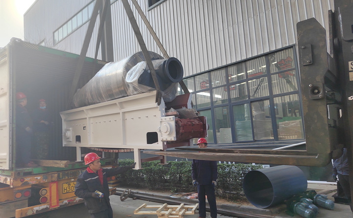 木屑顆粒機生產線發往英國倫敦,這是年產2萬噸的顆粒機生產線設備.jpg 木屑顆粒機生產線發往英國倫敦,這是年產2萬噸的顆粒機生產線設備.jpg